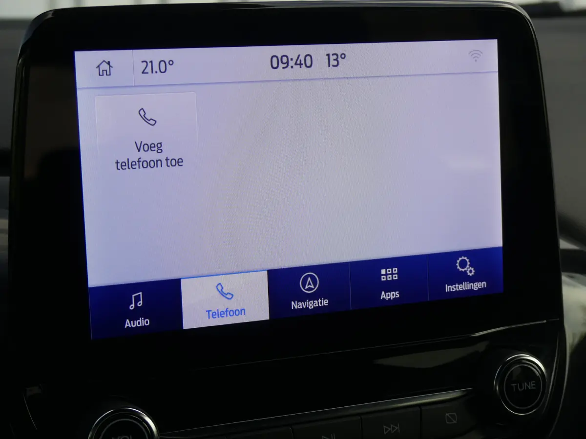 1.0 EcoBoost ST-Line | TREKHAAK | CAMERA | STUUR+STOEL+VOORRUITVERWARMING | PARKEERSENSOREN V+A | APPLE CARPLAY / ANDRIOD AUTO | NAVI | LMV 17" | KEYLESS |