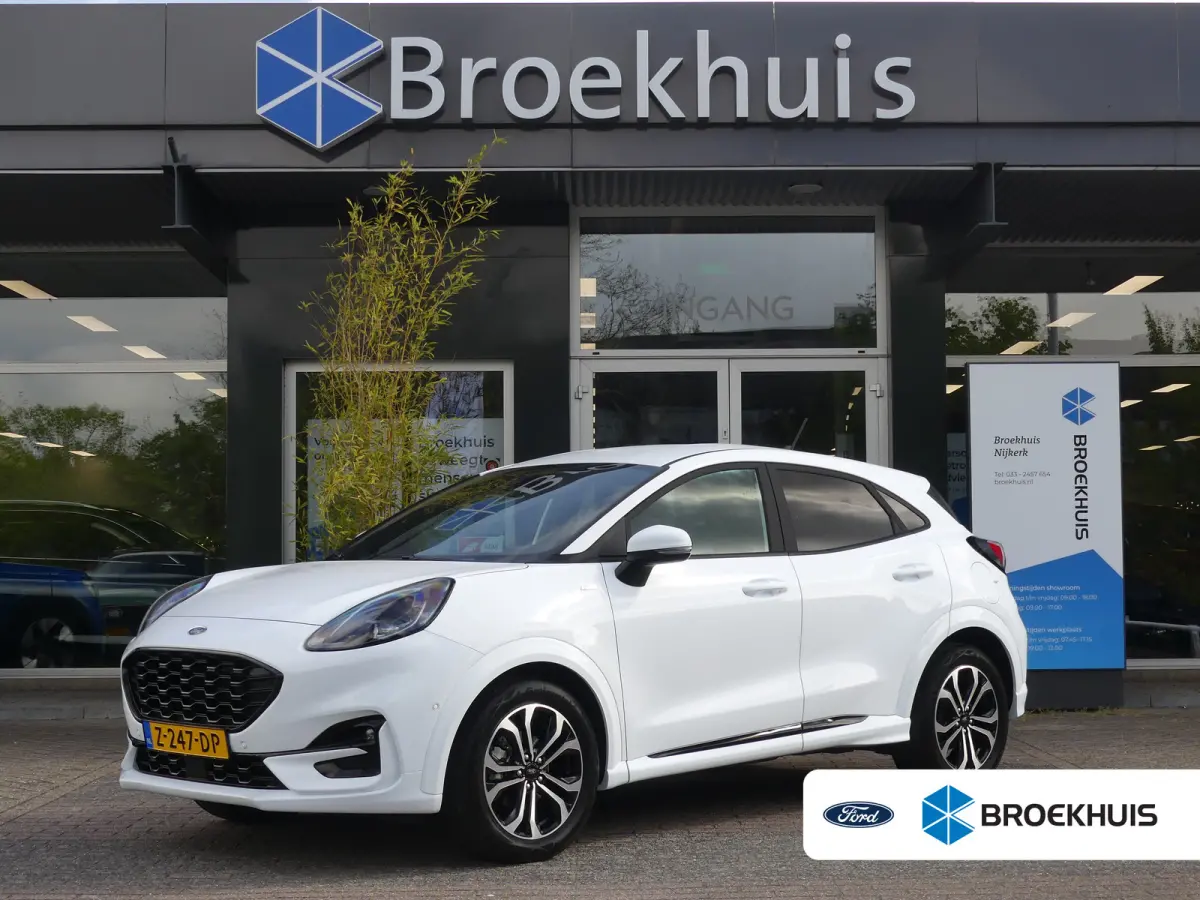 1.0 EcoBoost ST-Line | TREKHAAK | CAMERA | STUUR+STOEL+VOORRUITVERWARMING | PARKEERSENSOREN V+A | APPLE CARPLAY / ANDRIOD AUTO | NAVI | LMV 17" | KEYLESS |