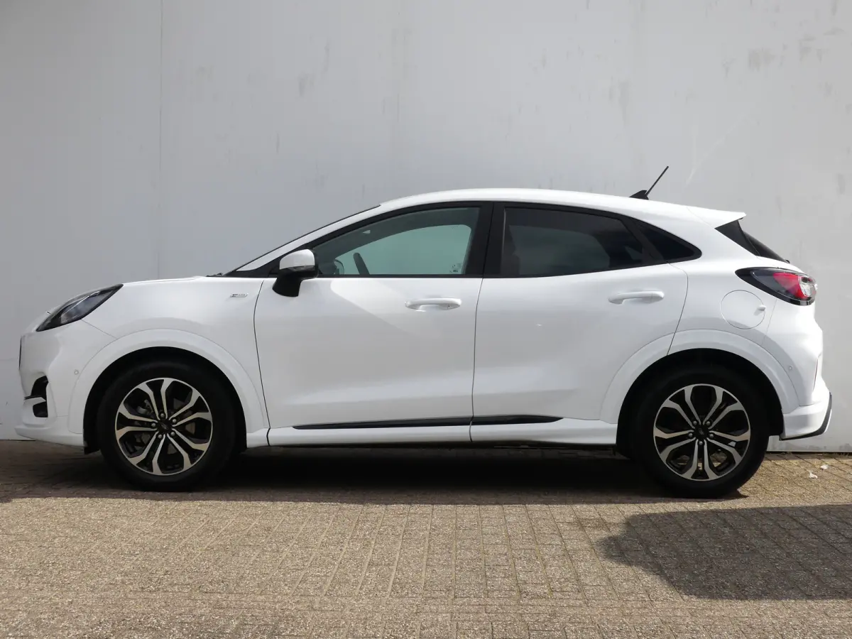 1.0 EcoBoost ST-Line | TREKHAAK | CAMERA | STUUR+STOEL+VOORRUITVERWARMING | PARKEERSENSOREN V+A | APPLE CARPLAY / ANDRIOD AUTO | NAVI | LMV 17" | KEYLESS |