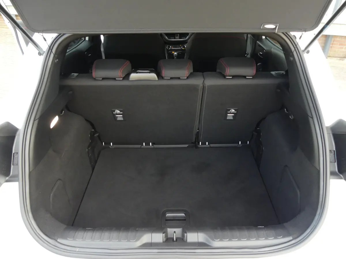1.0 EcoBoost ST-Line | TREKHAAK | CAMERA | STUUR+STOEL+VOORRUITVERWARMING | PARKEERSENSOREN V+A | APPLE CARPLAY / ANDRIOD AUTO | NAVI | LMV 17" | KEYLESS |
