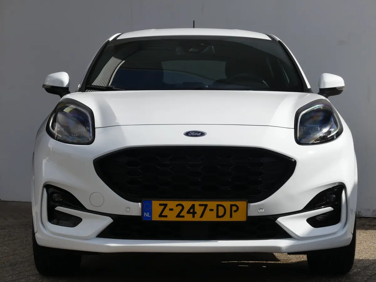 1.0 EcoBoost ST-Line | TREKHAAK | CAMERA | STUUR+STOEL+VOORRUITVERWARMING | PARKEERSENSOREN V+A | APPLE CARPLAY / ANDRIOD AUTO | NAVI | LMV 17" | KEYLESS |