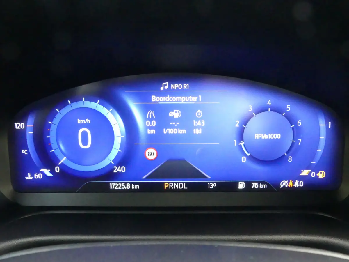 1.0 EcoBoost ST-Line | TREKHAAK | CAMERA | STUUR+STOEL+VOORRUITVERWARMING | PARKEERSENSOREN V+A | APPLE CARPLAY / ANDRIOD AUTO | NAVI | LMV 17" | KEYLESS |