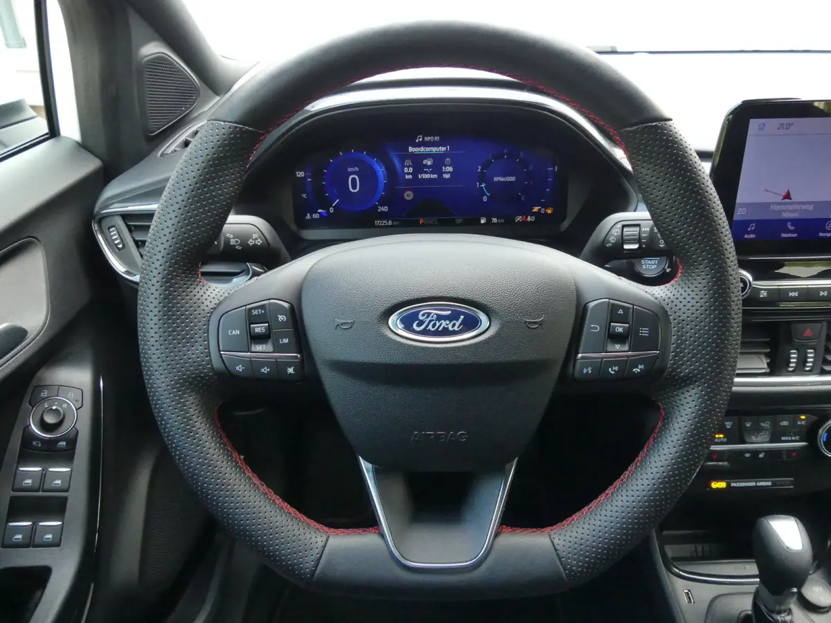 1.0 EcoBoost ST-Line | TREKHAAK | CAMERA | STUUR+STOEL+VOORRUITVERWARMING | PARKEERSENSOREN V+A | APPLE CARPLAY / ANDRIOD AUTO | NAVI | LMV 17" | KEYLESS |