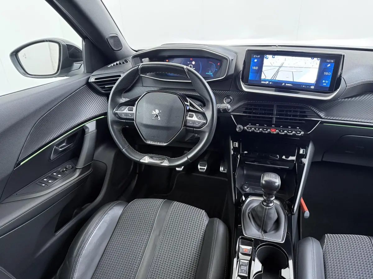 SUV GT-Line 130pk | Navigatie | Automatische airco | Camera achter | Parkeersensoren voor en achter | Cruise control | Full LED koplampen | Apple Carplay en Android auto | 1e eigenaar