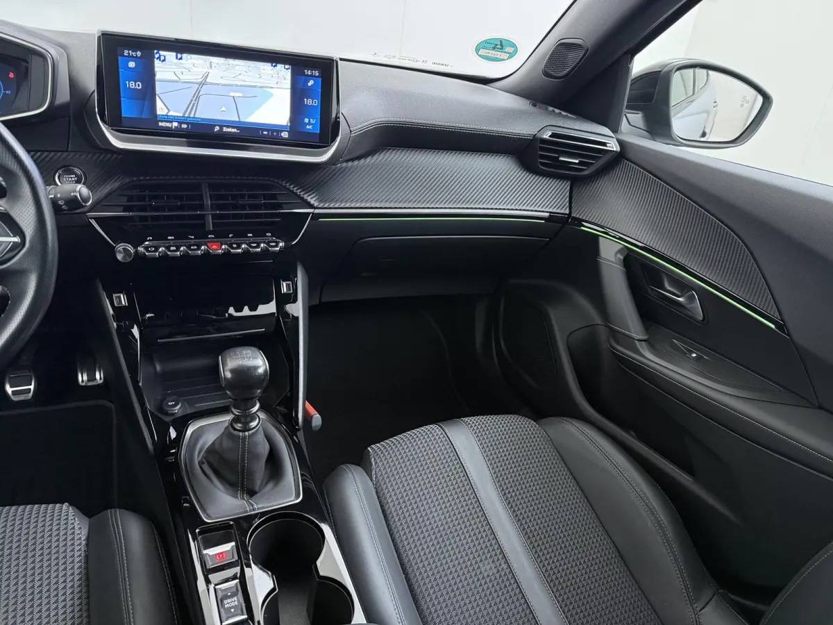 SUV GT-Line 130pk | Navigatie | Automatische airco | Camera achter | Parkeersensoren voor en achter | Cruise control | Full LED koplampen | Apple Carplay en Android auto | 1e eigenaar