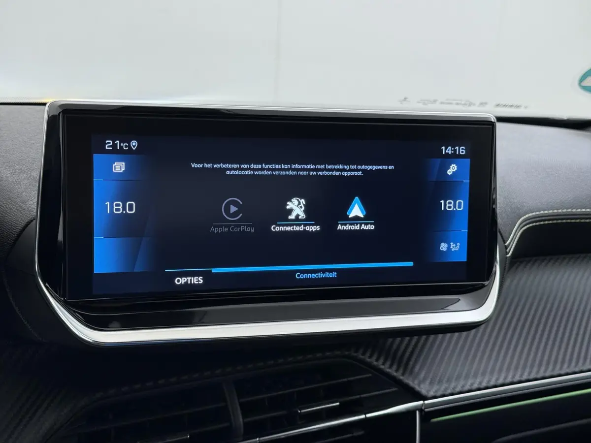 SUV GT-Line 130pk | Navigatie | Automatische airco | Camera achter | Parkeersensoren voor en achter | Cruise control | Full LED koplampen | Apple Carplay en Android auto | 1e eigenaar