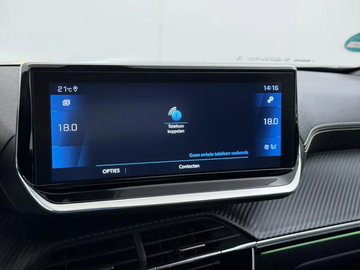 SUV GT-Line 130pk | Navigatie | Automatische airco | Camera achter | Parkeersensoren voor en achter | Cruise control | Full LED koplampen | Apple Carplay en Android auto | 1e eigenaar