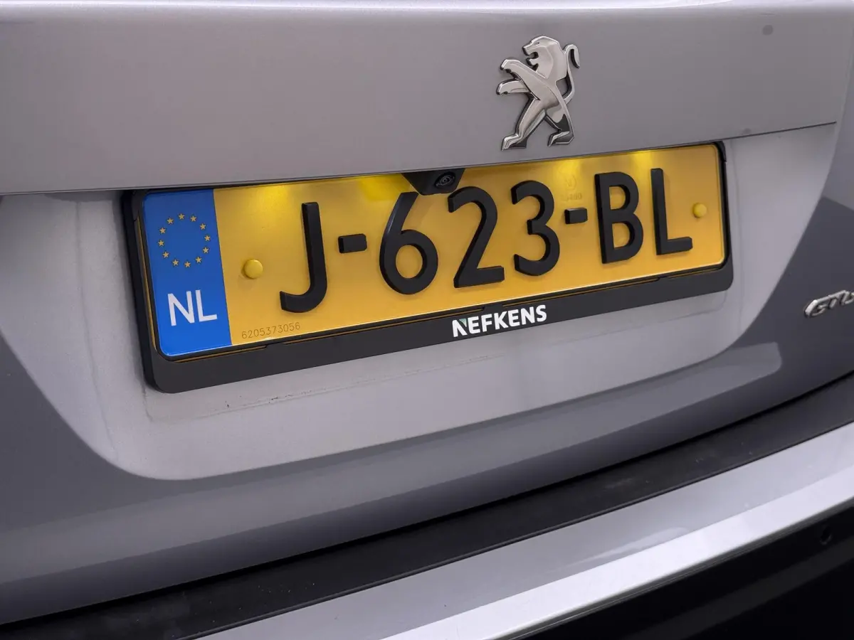 SUV GT-Line 130pk | Navigatie | Automatische airco | Camera achter | Parkeersensoren voor en achter | Cruise control | Full LED koplampen | Apple Carplay en Android auto | 1e eigenaar