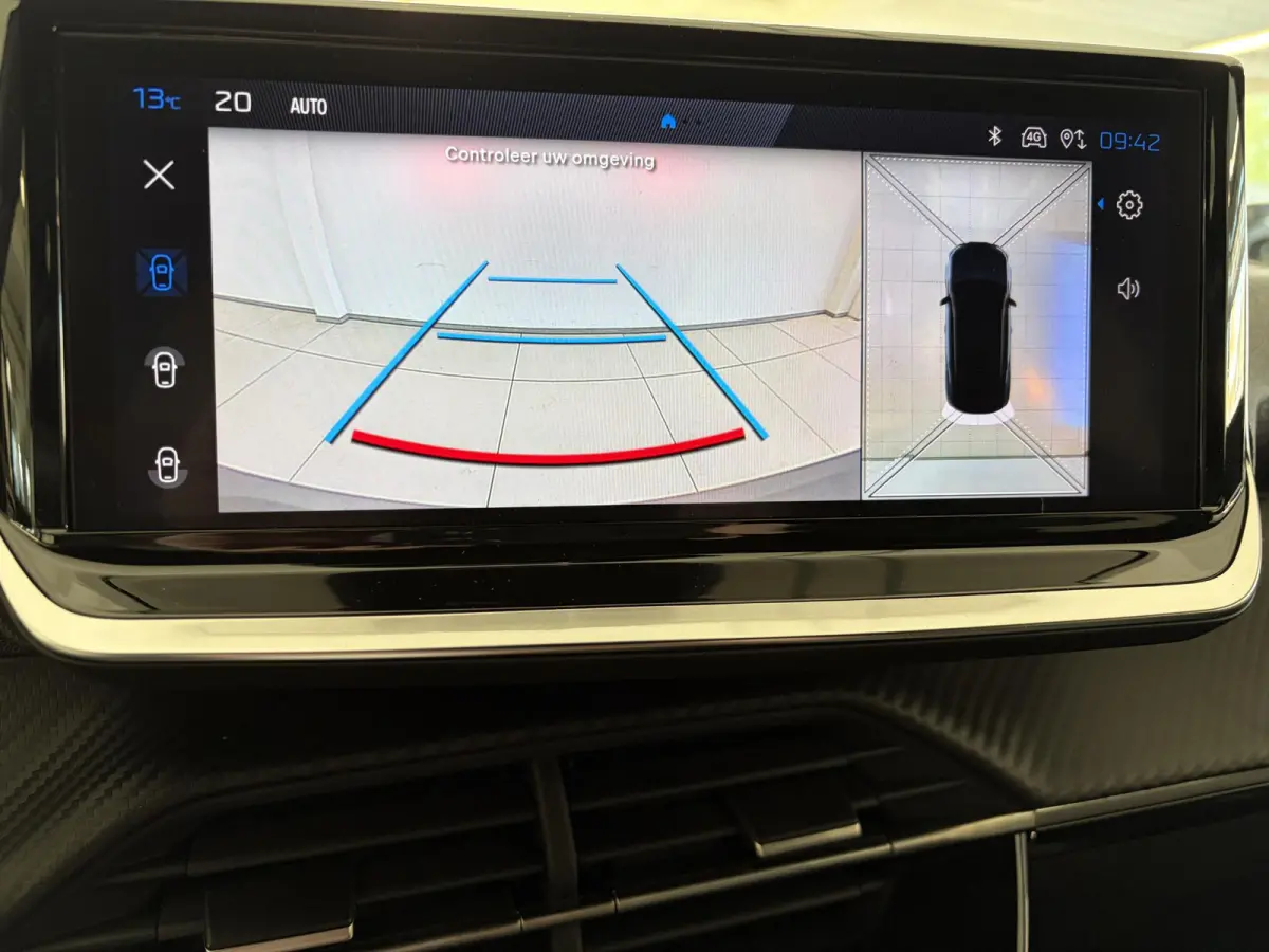 1.2 Hybrid 145 Allure | Navigatie | Parkeer Camera | Tot 8 jaar garantie
