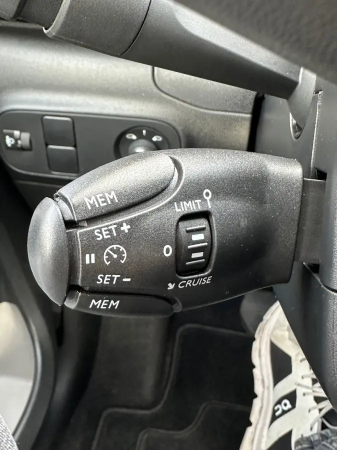 1.2 PureTech S&S Shine Automaat Navigatie Achteruitrijcamera Climate controle