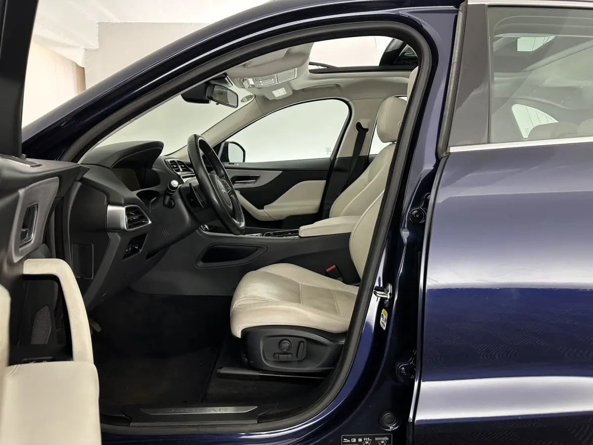 3.0 S AWD 30d Aut. *PANO | LEATHER | XENON | DIGI-COCKPIT | NAVI-FULLMAP | CAMERA | SHIFTPADDLES | ECC | AMBIENTLIGHT | LANE-ASSIST | HEATED-VENTILATED-COMFORTSEATS | PDC | CRUISE | 18''ALU