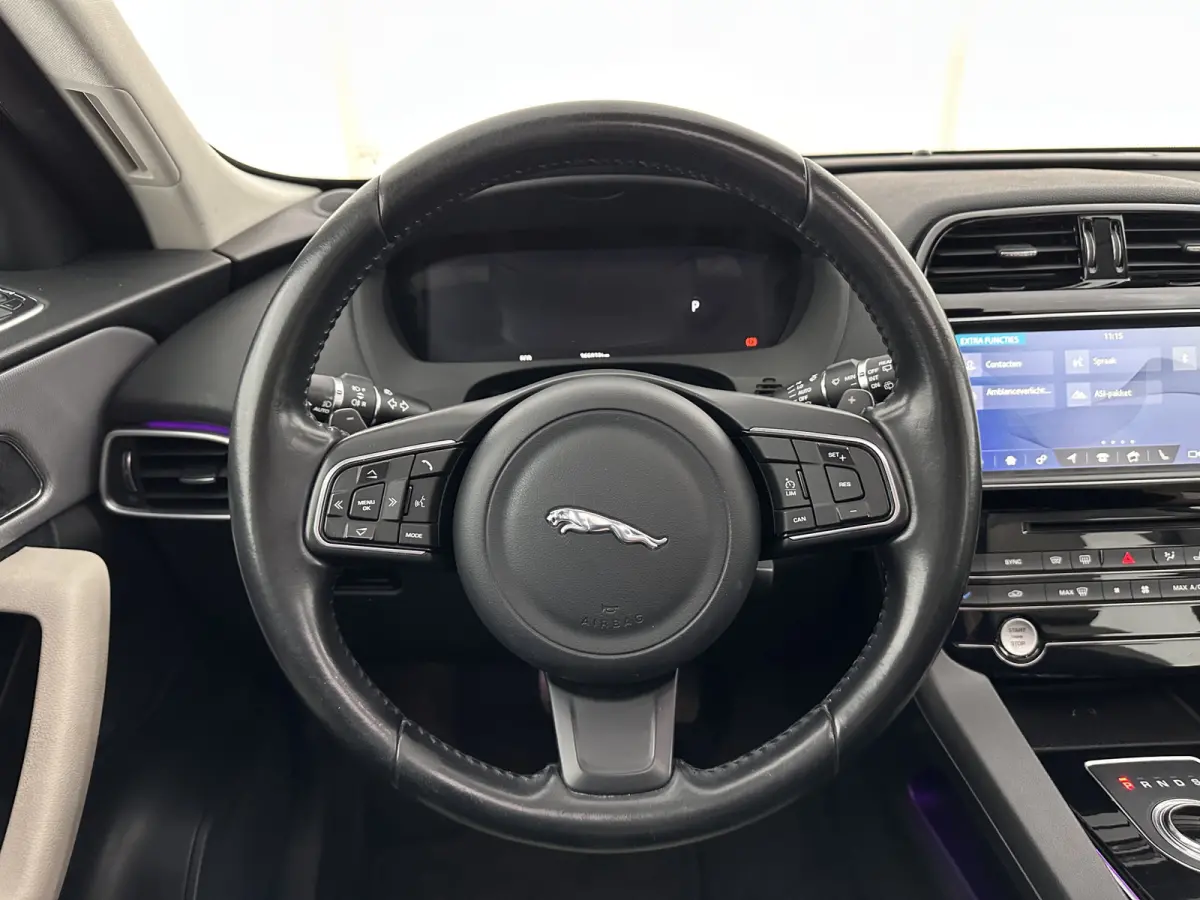 3.0 S AWD 30d Aut. *PANO | LEATHER | XENON | DIGI-COCKPIT | NAVI-FULLMAP | CAMERA | SHIFTPADDLES | ECC | AMBIENTLIGHT | LANE-ASSIST | HEATED-VENTILATED-COMFORTSEATS | PDC | CRUISE | 18''ALU