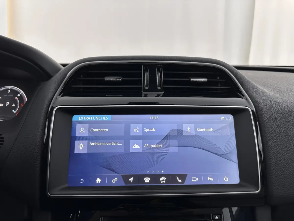 3.0 S AWD 30d Aut. *PANO | LEATHER | XENON | DIGI-COCKPIT | NAVI-FULLMAP | CAMERA | SHIFTPADDLES | ECC | AMBIENTLIGHT | LANE-ASSIST | HEATED-VENTILATED-COMFORTSEATS | PDC | CRUISE | 18''ALU