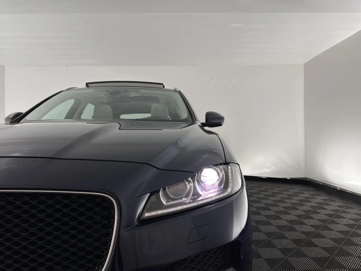 3.0 S AWD 30d Aut. *PANO | LEATHER | XENON | DIGI-COCKPIT | NAVI-FULLMAP | CAMERA | SHIFTPADDLES | ECC | AMBIENTLIGHT | LANE-ASSIST | HEATED-VENTILATED-COMFORTSEATS | PDC | CRUISE | 18''ALU