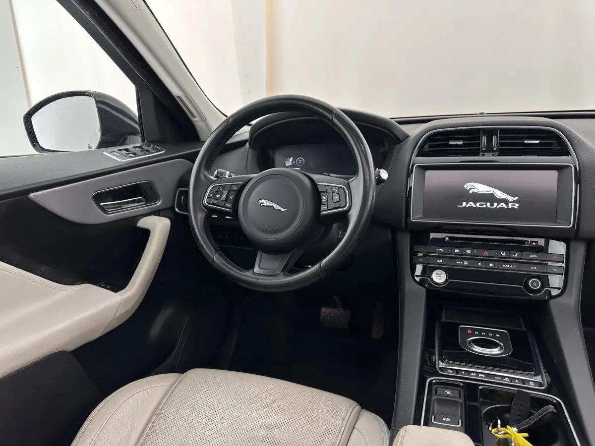 3.0 S AWD 30d Aut. *PANO | LEATHER | XENON | DIGI-COCKPIT | NAVI-FULLMAP | CAMERA | SHIFTPADDLES | ECC | AMBIENTLIGHT | LANE-ASSIST | HEATED-VENTILATED-COMFORTSEATS | PDC | CRUISE | 18''ALU
