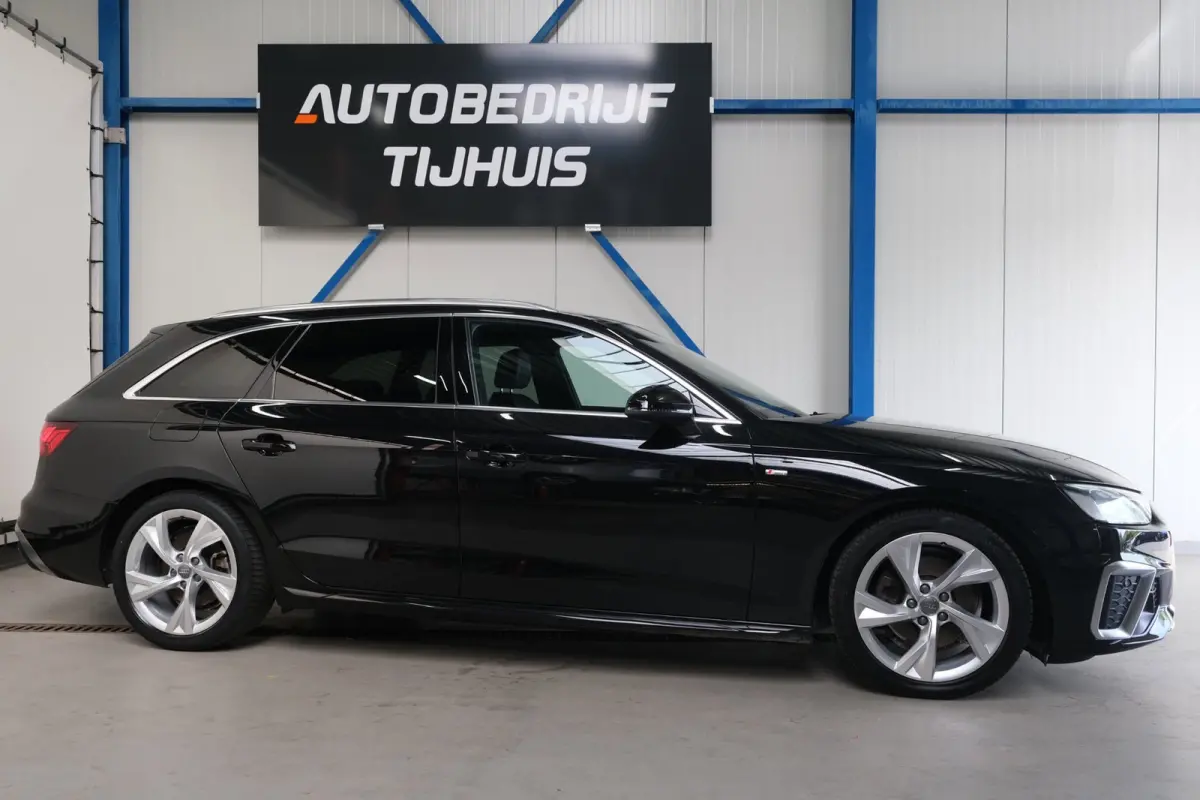 35 TFSI Launch edition Sport 2x S-Line Automaat - N.A.P. Airco, Cruise, Camera, Carplay.