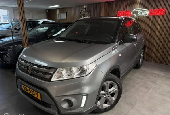 1.6 Exclusive/ Navigatie/ Camera / Nette staat