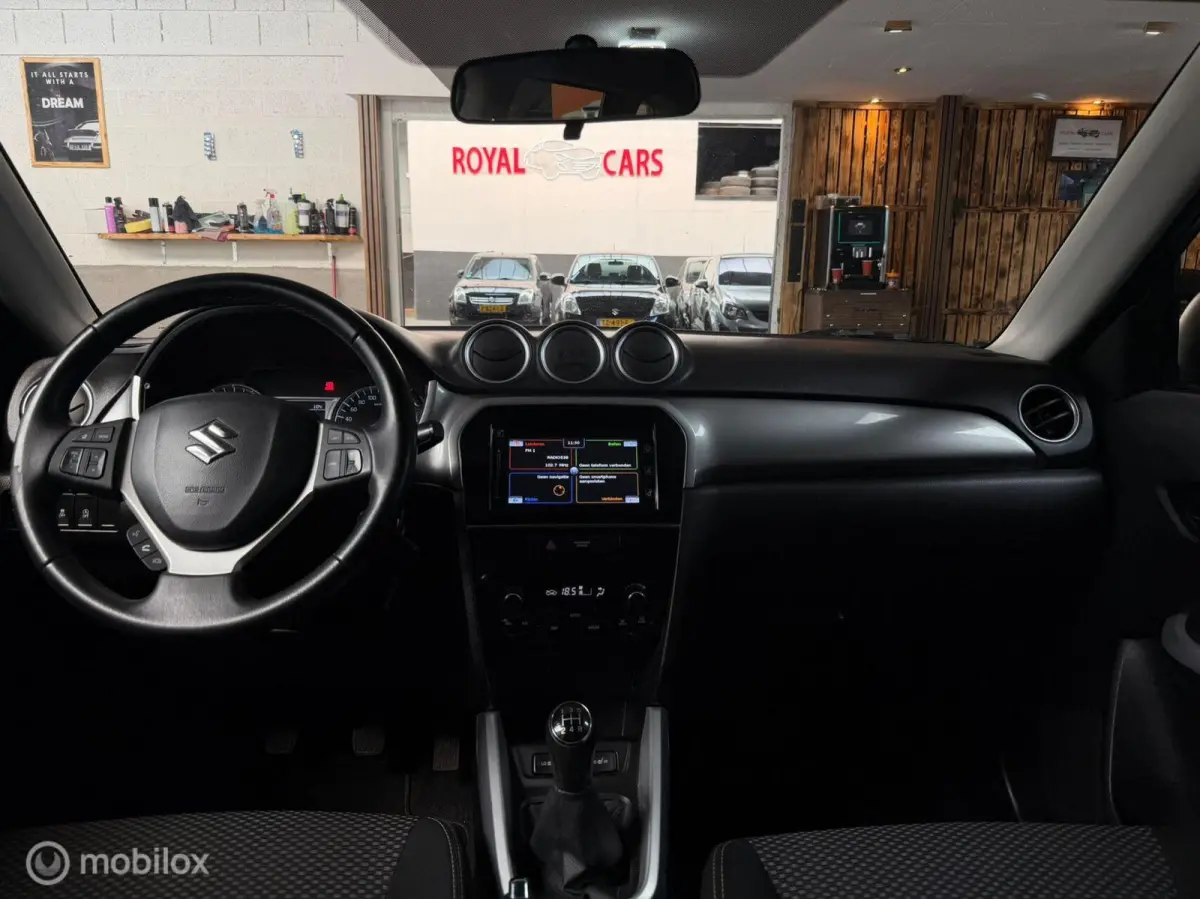 1.6 Exclusive/ Navigatie/ Camera / Nette staat