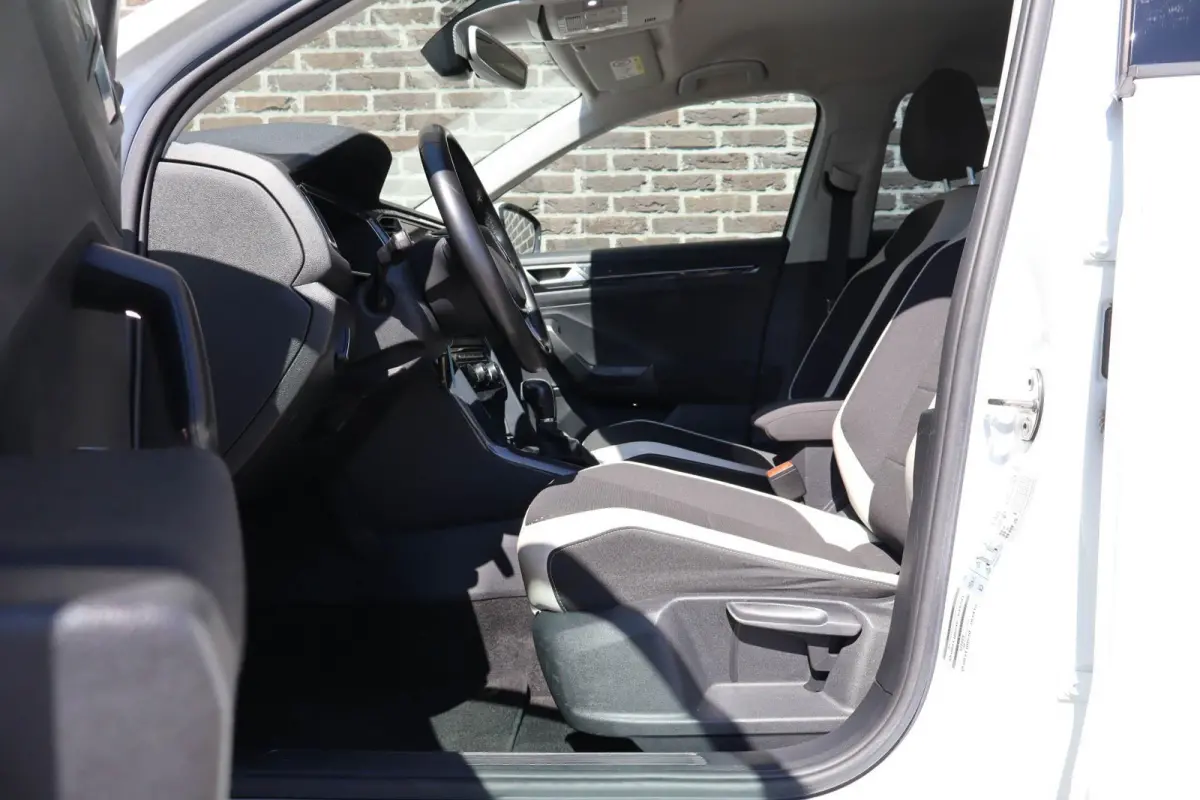 1.5 TSI 150pk DSG Sport | Navigatie | Achteruitrijcamera | LED Verlichting