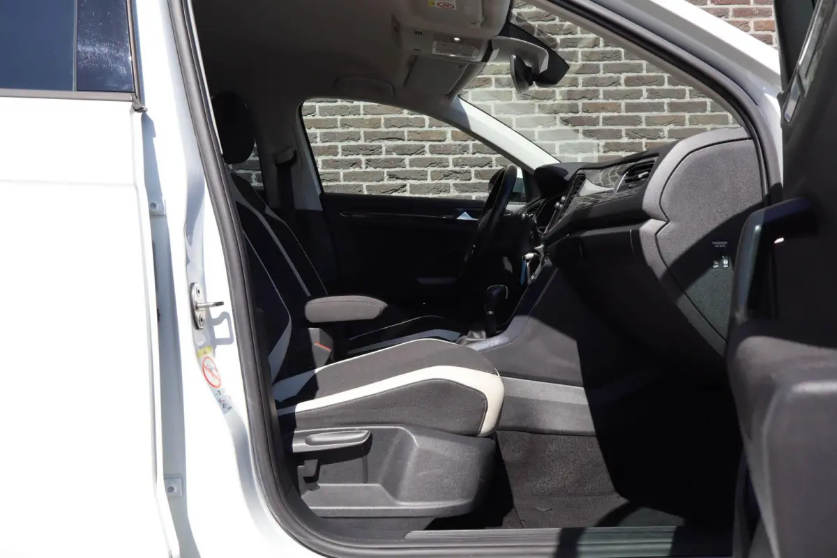 1.5 TSI 150pk DSG Sport | Navigatie | Achteruitrijcamera | LED Verlichting