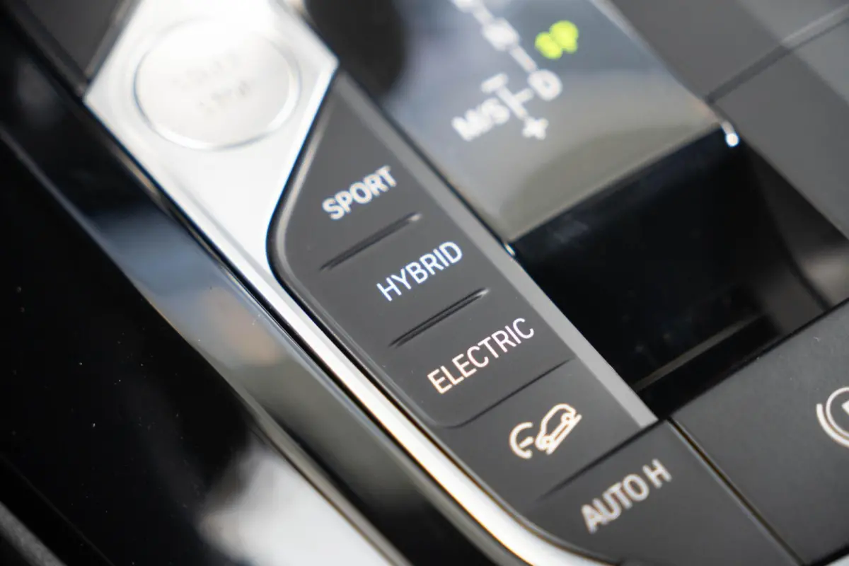 xDrive30e SoH 97% | High Executive M Sportpakket | Head-Up Display | HiFi Harman Kardon | Driving Assistant