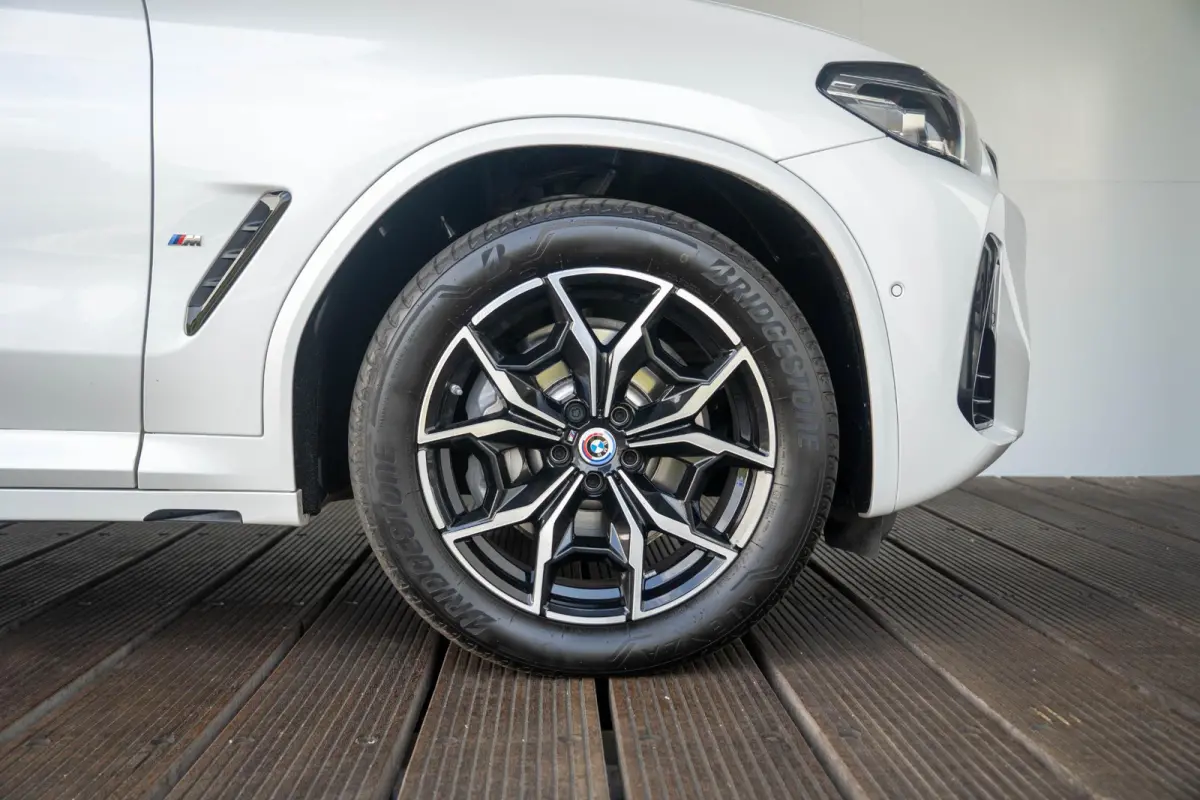xDrive30e SoH 97% | High Executive M Sportpakket | Head-Up Display | HiFi Harman Kardon | Driving Assistant