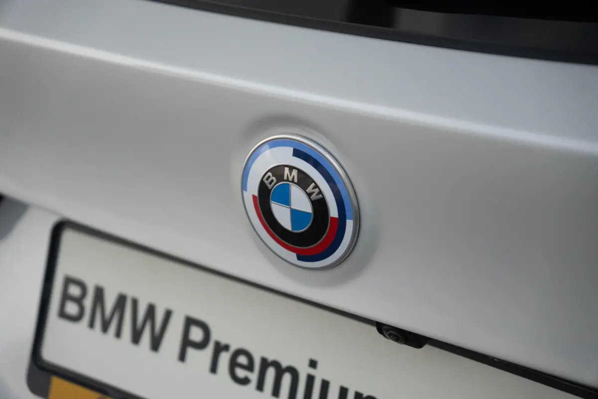 xDrive30e SoH 97% | High Executive M Sportpakket | Head-Up Display | HiFi Harman Kardon | Driving Assistant