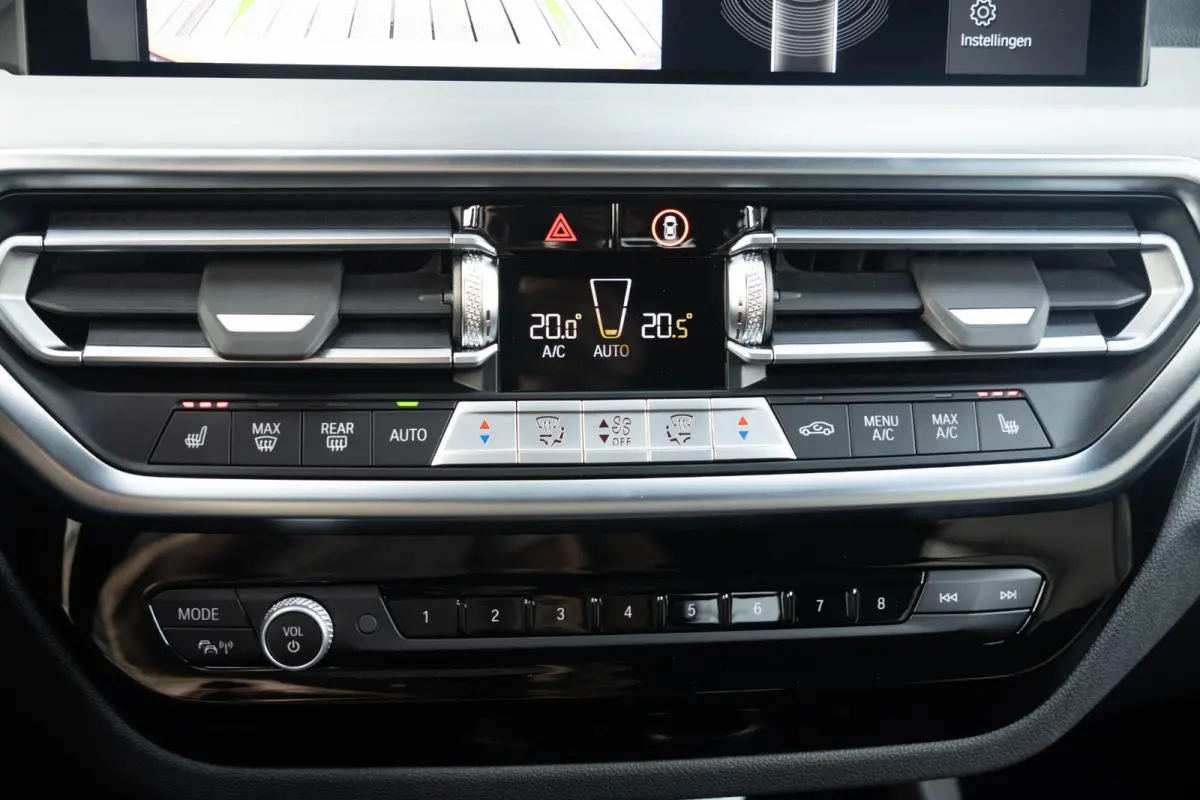 xDrive30e SoH 97% | High Executive M Sportpakket | Head-Up Display | HiFi Harman Kardon | Driving Assistant