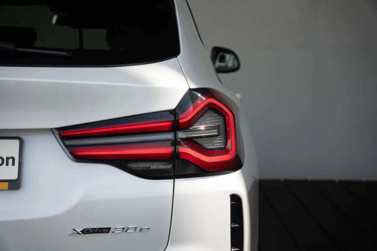 xDrive30e SoH 97% | High Executive M Sportpakket | Head-Up Display | HiFi Harman Kardon | Driving Assistant