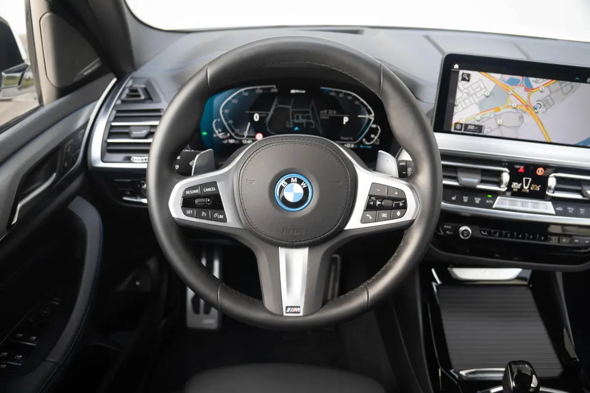 xDrive30e SoH 97% | High Executive M Sportpakket | Head-Up Display | HiFi Harman Kardon | Driving Assistant