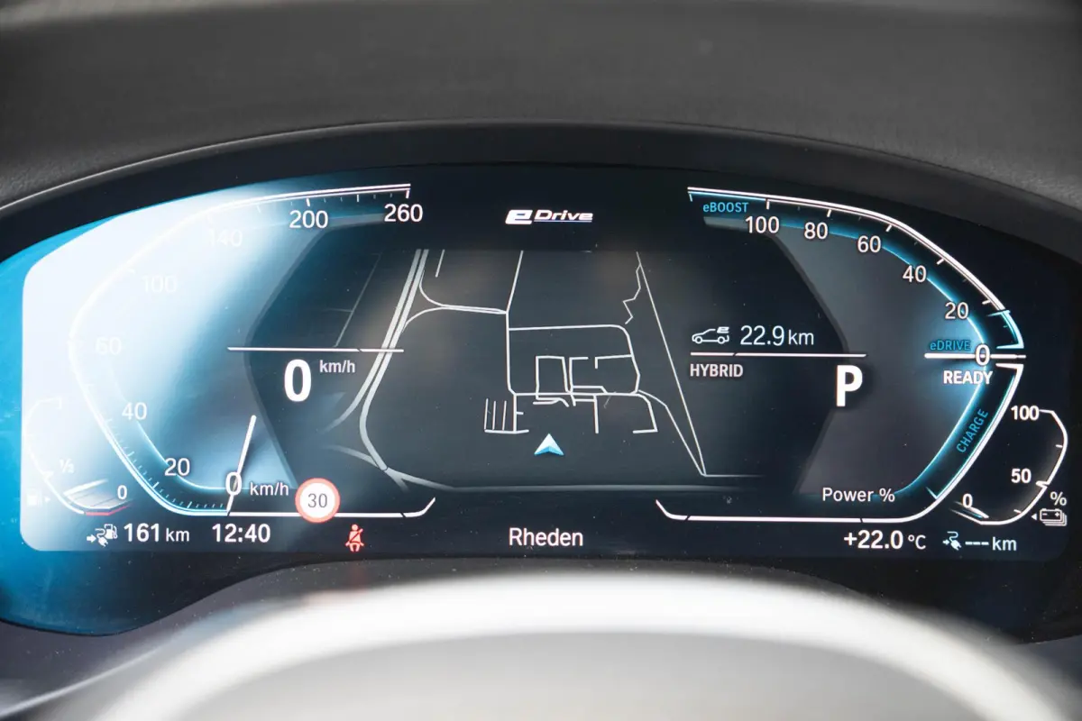 xDrive30e SoH 97% | High Executive M Sportpakket | Head-Up Display | HiFi Harman Kardon | Driving Assistant
