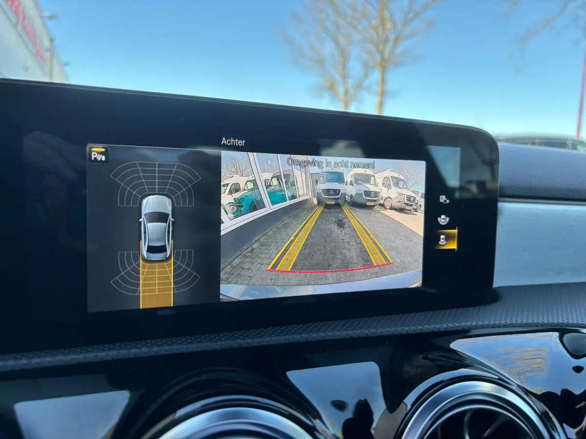 250 e Business Solution AMG Limited | Pano | Sfeerverlichting | Memory Stoelen | Traffic Camera