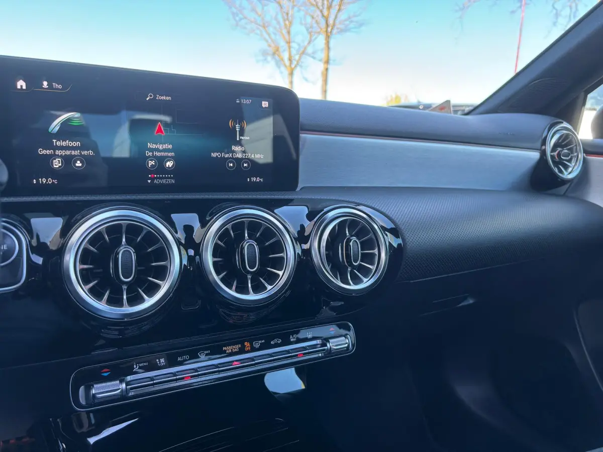 250 e Business Solution AMG Limited | Pano | Sfeerverlichting | Memory Stoelen | Traffic Camera