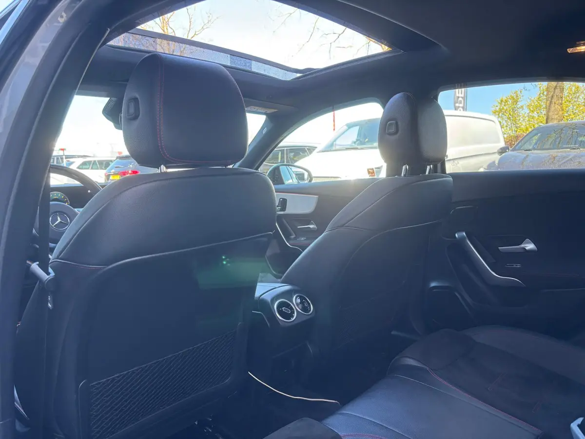 250 e Business Solution AMG Limited | Pano | Sfeerverlichting | Memory Stoelen | Traffic Camera