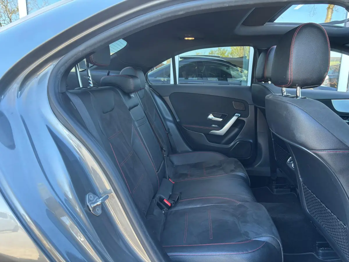 250 e Business Solution AMG Limited | Pano | Sfeerverlichting | Memory Stoelen | Traffic Camera