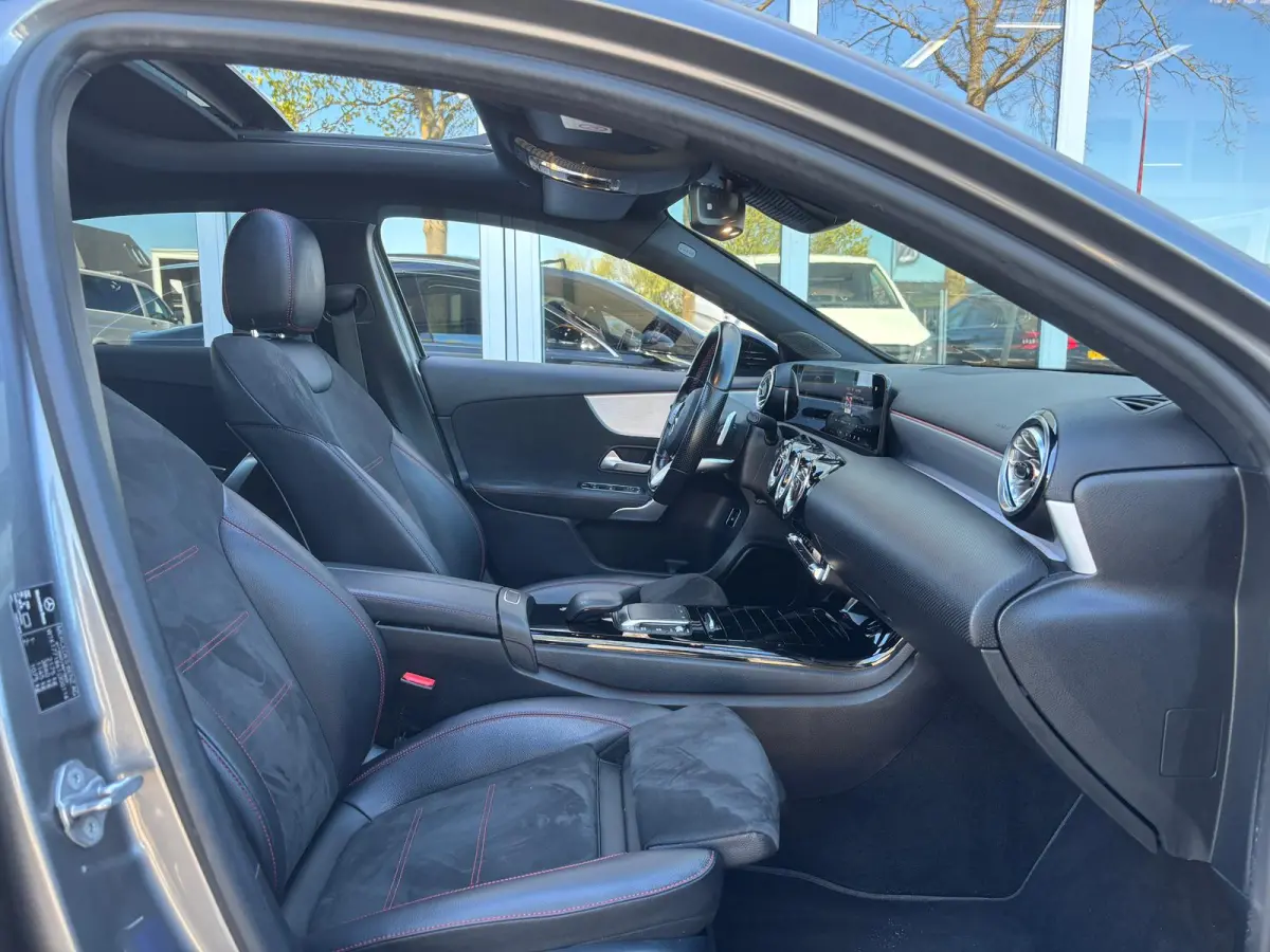 250 e Business Solution AMG Limited | Pano | Sfeerverlichting | Memory Stoelen | Traffic Camera