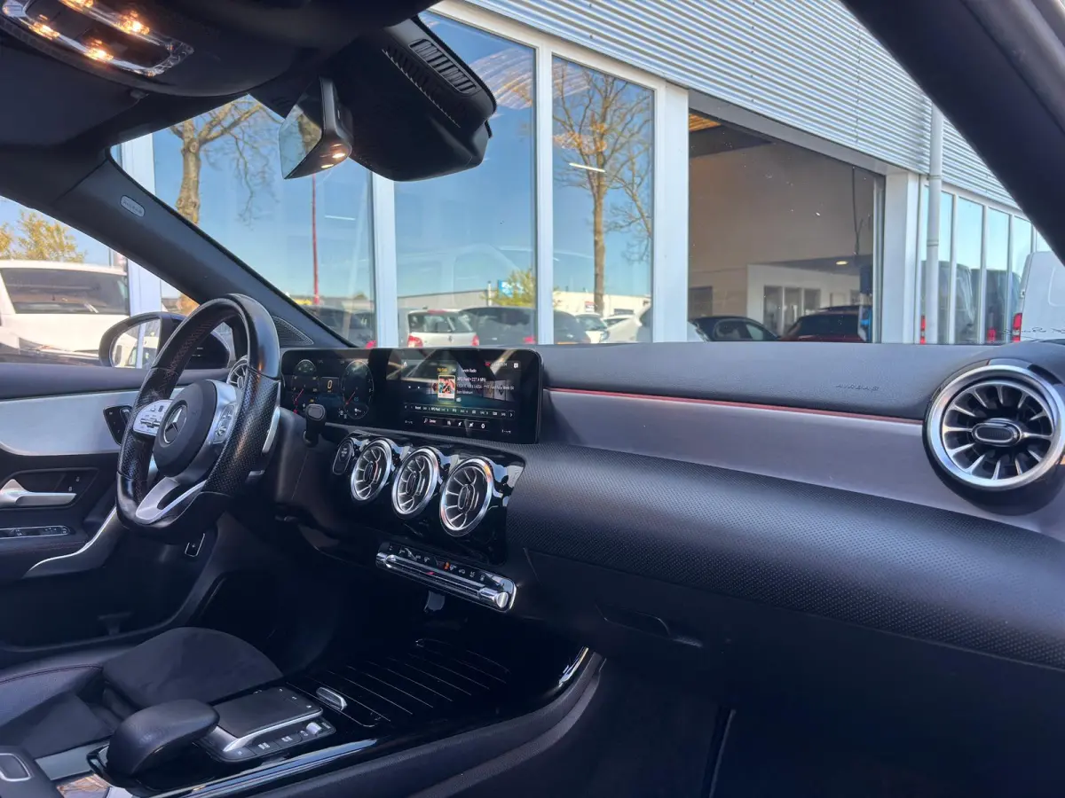 250 e Business Solution AMG Limited | Pano | Sfeerverlichting | Memory Stoelen | Traffic Camera