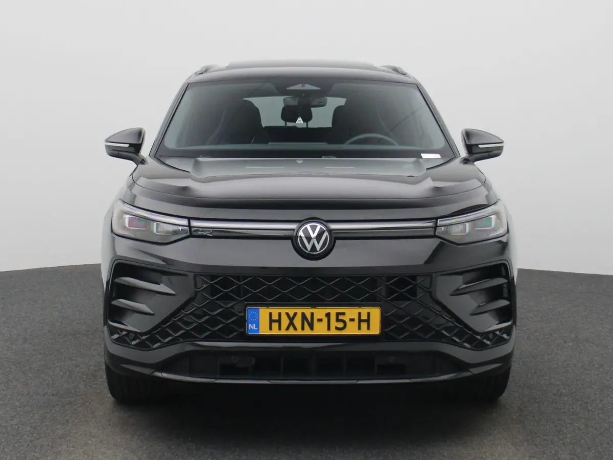 1.5 eHybrid R-Line Edition 204 PK| Origineel Nederlands | 1e Eigenaar | Panoramadak | Navigatie | Stoelverwarming | Stuurwielverwarming | Achteruitrijcamera