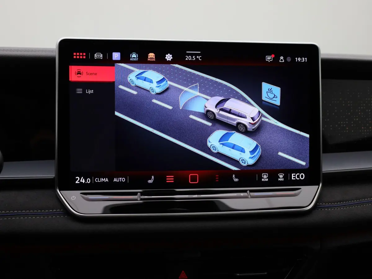 1.5 eHybrid R-Line Edition 204 PK| Origineel Nederlands | 1e Eigenaar | Panoramadak | Navigatie | Stoelverwarming | Stuurwielverwarming | Achteruitrijcamera