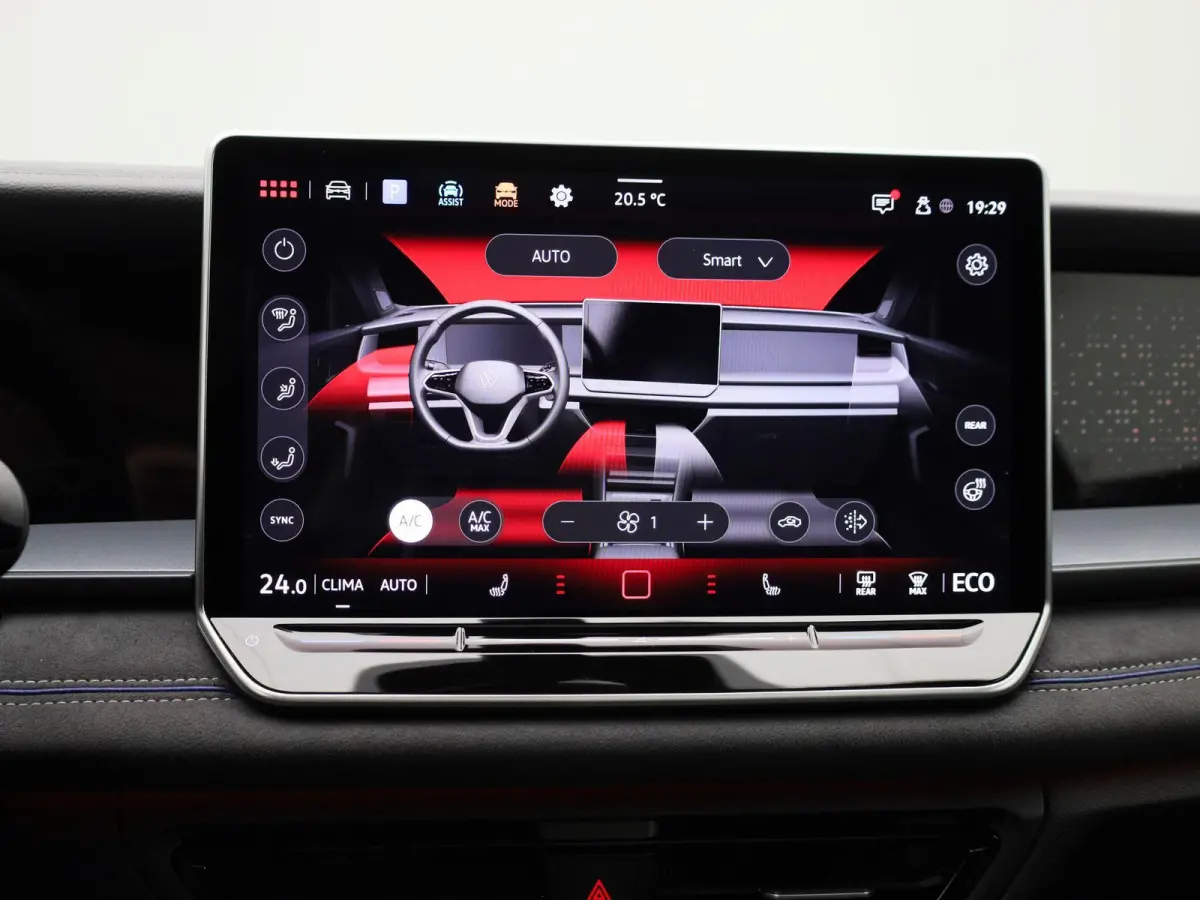 1.5 eHybrid R-Line Edition 204 PK| Origineel Nederlands | 1e Eigenaar | Panoramadak | Navigatie | Stoelverwarming | Stuurwielverwarming | Achteruitrijcamera