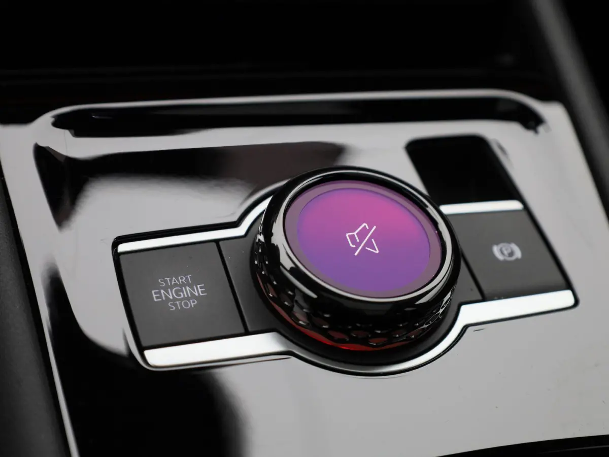 1.5 eHybrid R-Line Edition 204 PK| Origineel Nederlands | 1e Eigenaar | Panoramadak | Navigatie | Stoelverwarming | Stuurwielverwarming | Achteruitrijcamera