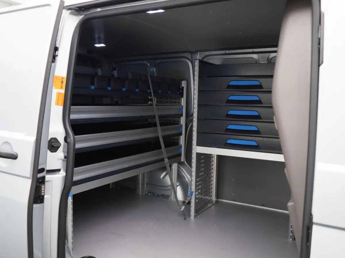 2.0 TDI L1H1 150PK | Automaat | Navigatie | Airco | Verwarmbare Voorruit | Multifunctioneel Stuurwiel | Cruise Control | Parkeerhulp Achter | DAB+ | Sortimo |