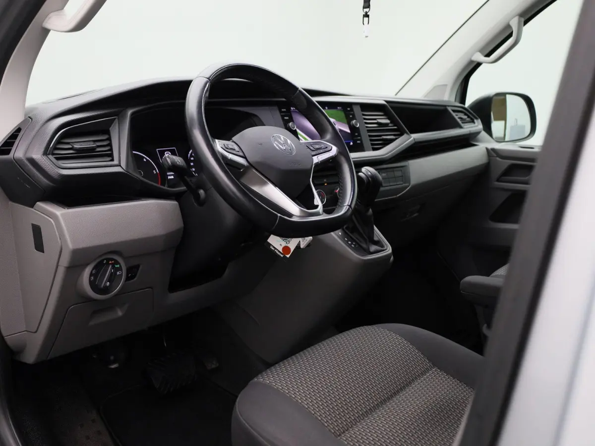 2.0 TDI L1H1 150PK | Automaat | Navigatie | Airco | Verwarmbare Voorruit | Multifunctioneel Stuurwiel | Cruise Control | Parkeerhulp Achter | DAB+ | Sortimo |