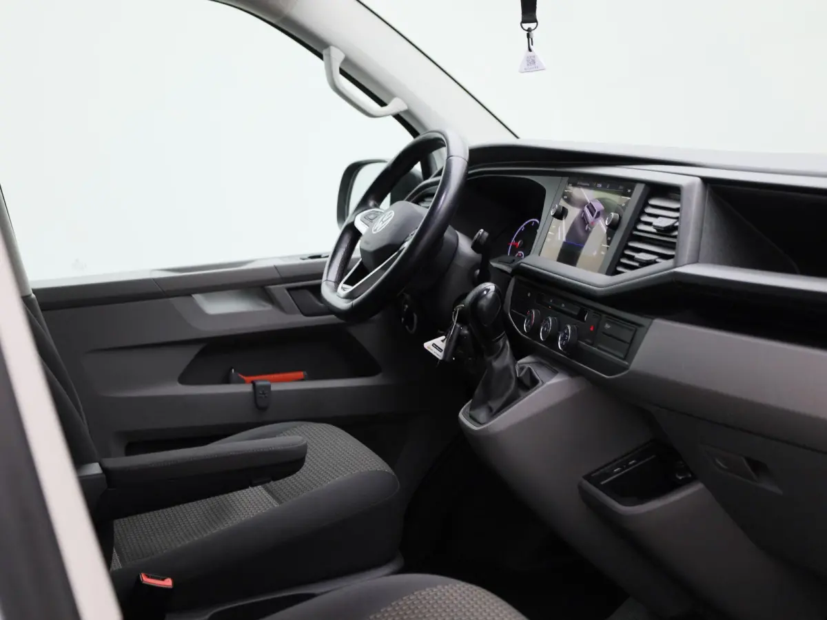 2.0 TDI L1H1 150PK | Automaat | Navigatie | Airco | Verwarmbare Voorruit | Multifunctioneel Stuurwiel | Cruise Control | Parkeerhulp Achter | DAB+ | Sortimo |