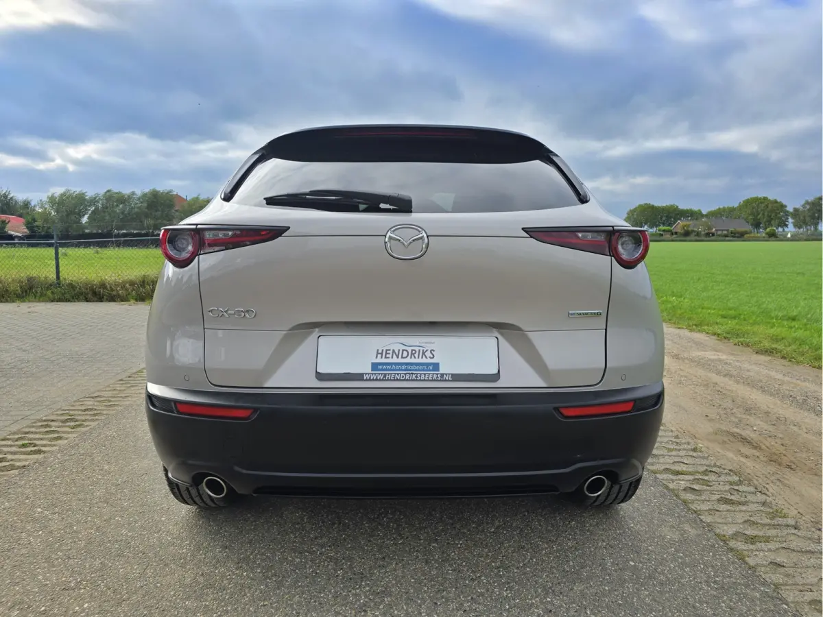 2.5 e-SkyActiv-G M Hybrid Centre-line - 150 Pk - ParkeerCamera - Stoelverwarming - Navi