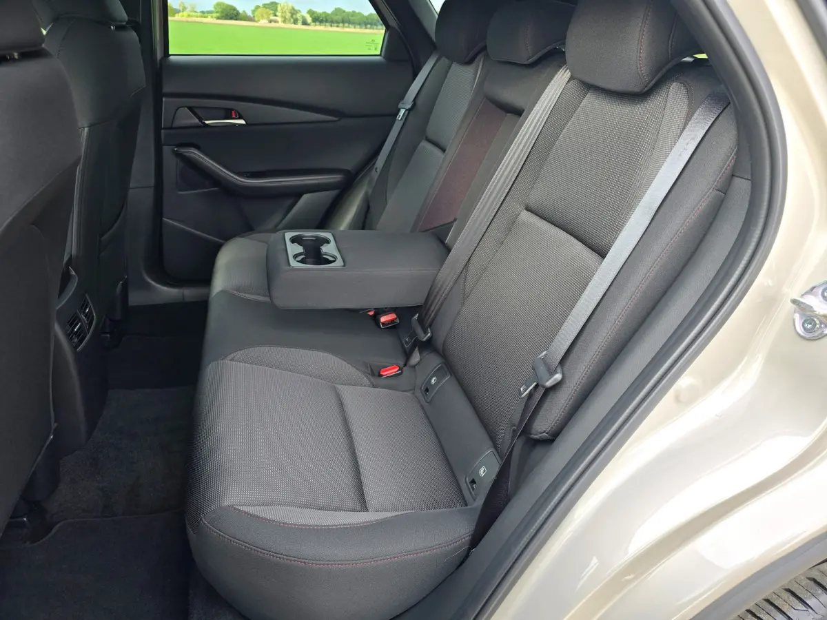 2.5 e-SkyActiv-G M Hybrid Centre-line - 150 Pk - Mild Hybrid - ParkeerCamera - Stoelverwarming - Navi