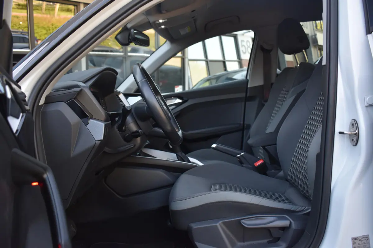 35 TFSI S-Line Lane ACC Keyless