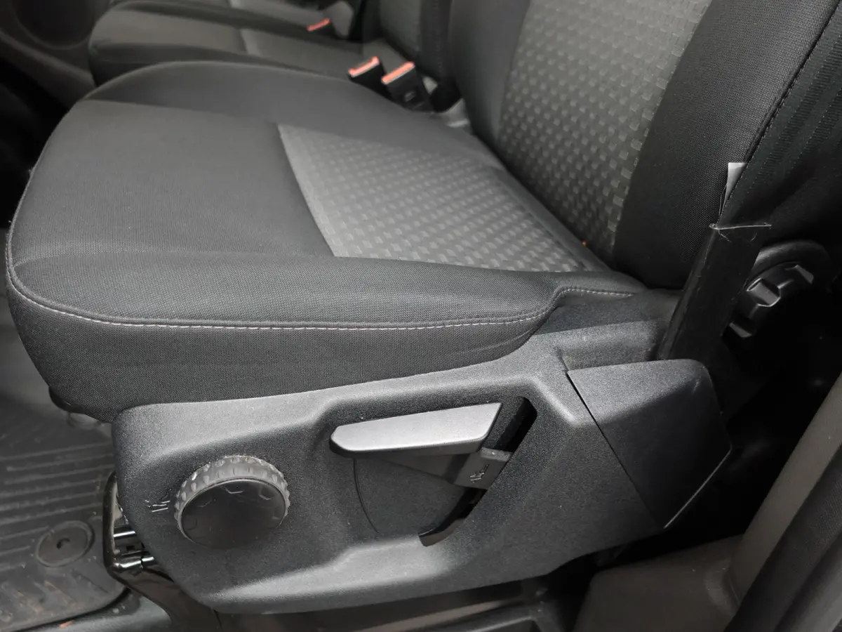 300 2.0 TDCI 130pk L2H1 Trend Automaat Airco Navigatie Cruisecontrol Camera Parkeersensoren Trekhaak Betimmering