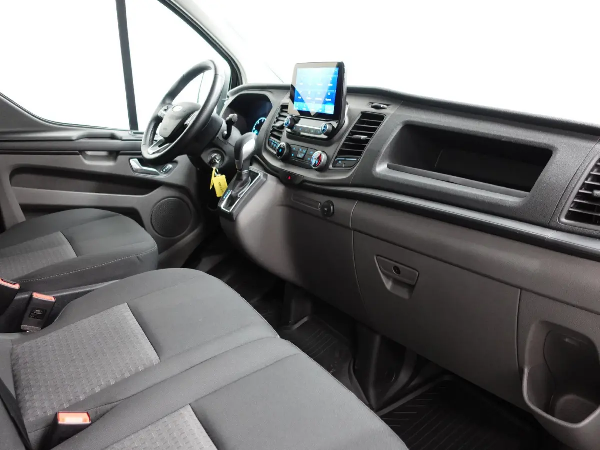 300 2.0 TDCI 130pk L2H1 Trend Automaat Airco Navigatie Cruisecontrol Camera Parkeersensoren Trekhaak Betimmering