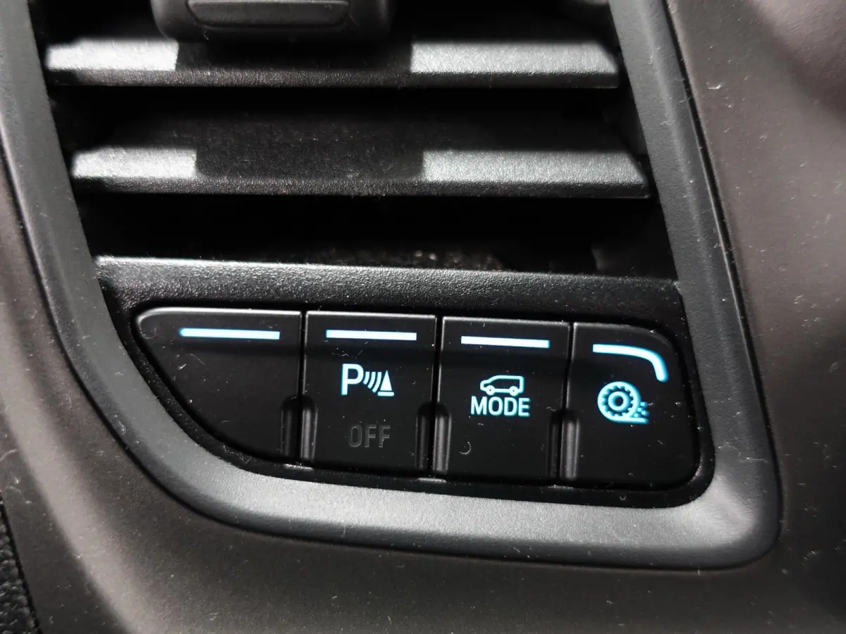300 2.0 TDCI 130pk L2H1 Trend Automaat Airco Navigatie Cruisecontrol Camera Parkeersensoren Trekhaak Betimmering